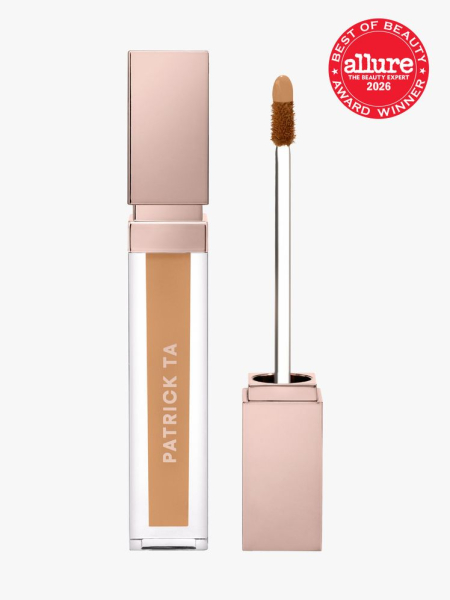 Patrick Ta Beauty Major Skin Soft Blur Brightening Concealer in light pink branded component on a light gray background with the 2026 best of beauty seal in the top right corner